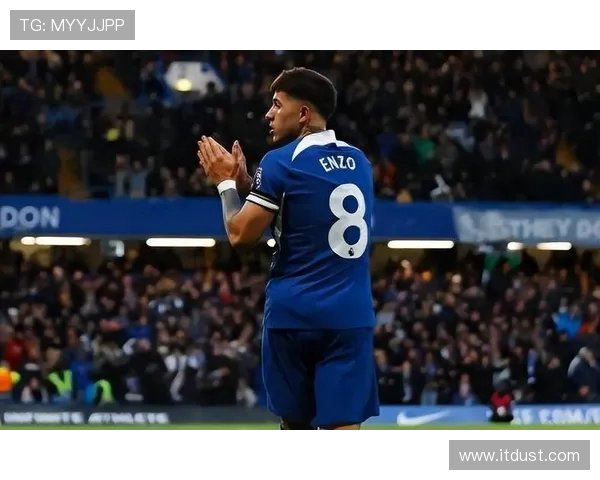 恩佐致全球切尔西球迷圣诞祝福愿大家幸福安康心想事成共同期待新赛季荣耀